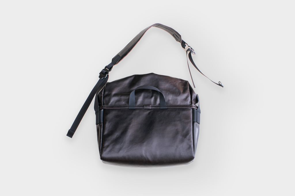 MAN-TLE  R20G4 "Mini Messenger" Black Hide