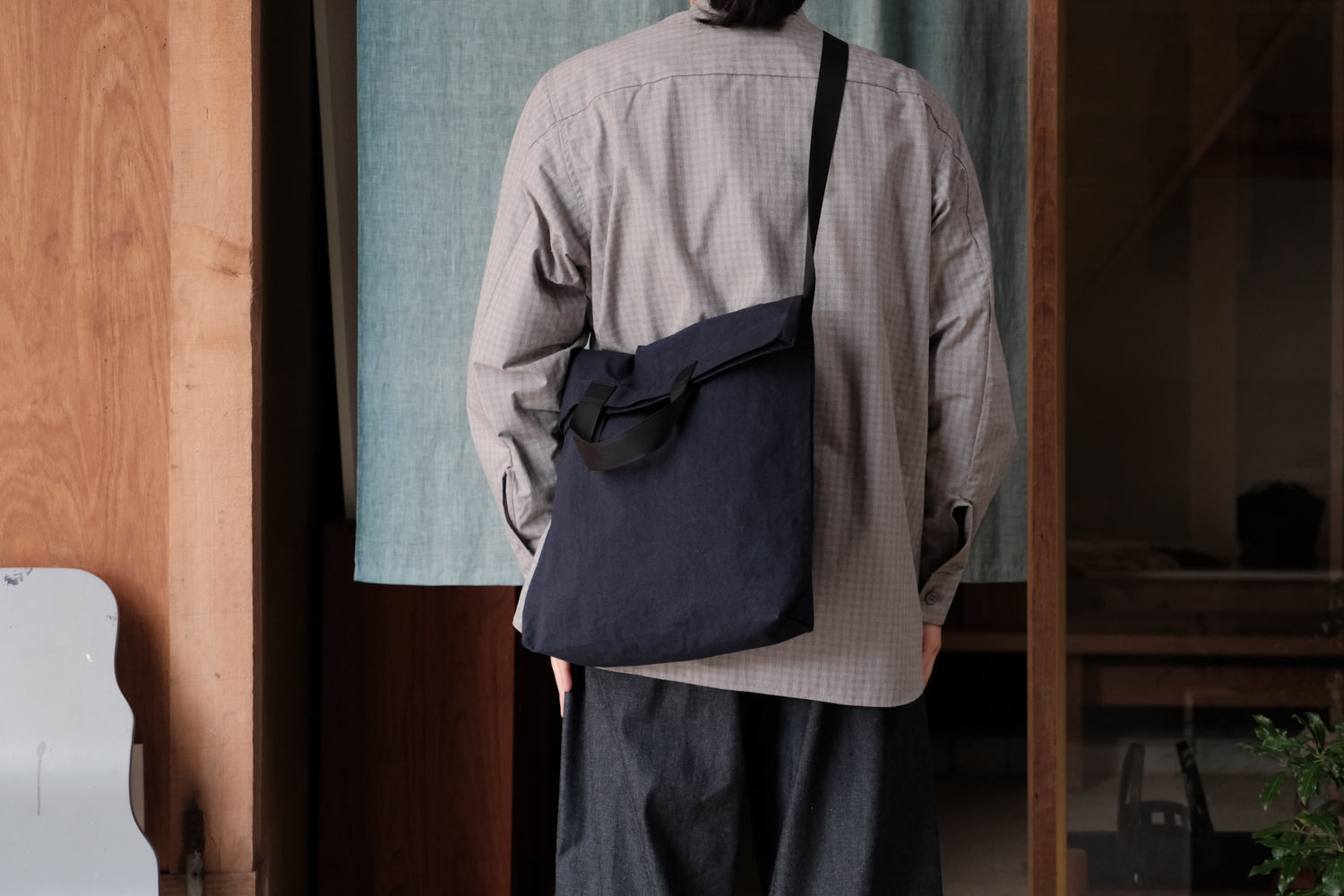 MAN-TLE　R20B1 "Multi Handle Tote" Woodland Wax