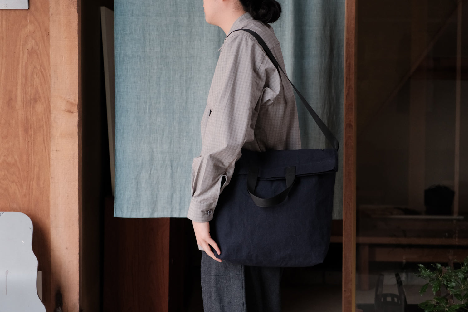 MAN-TLE　R20B1 "Multi Handle Tote" Woodland Wax