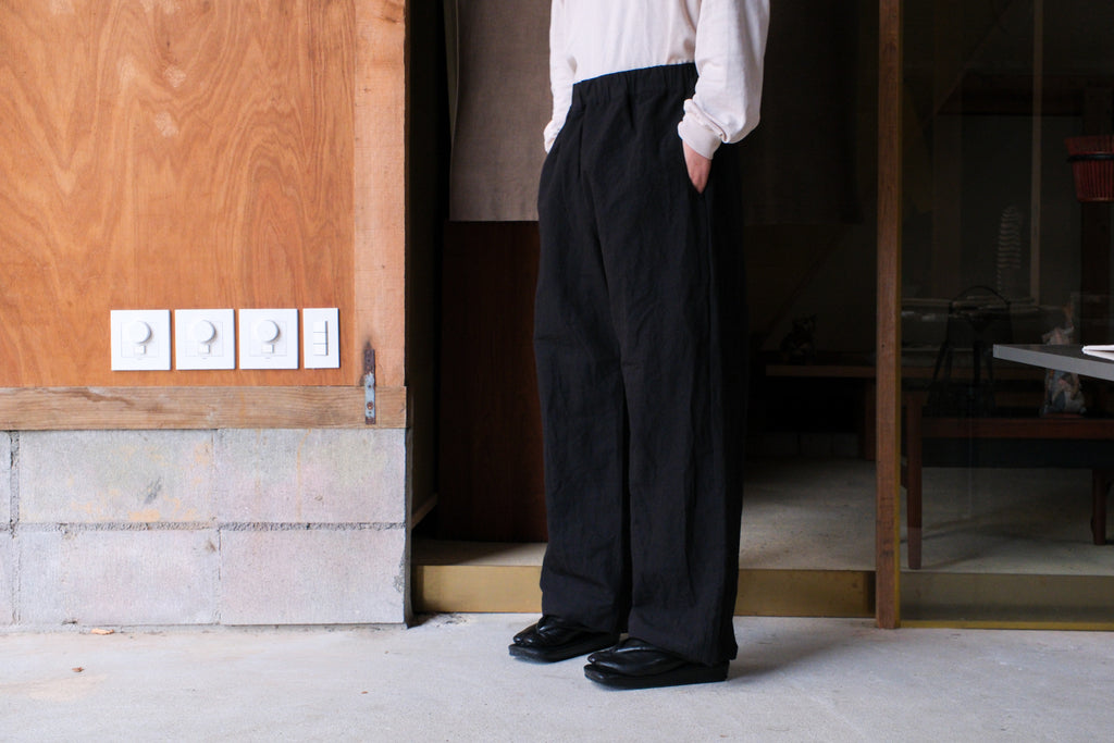 R20P5 "Solid Pants" Black Linen