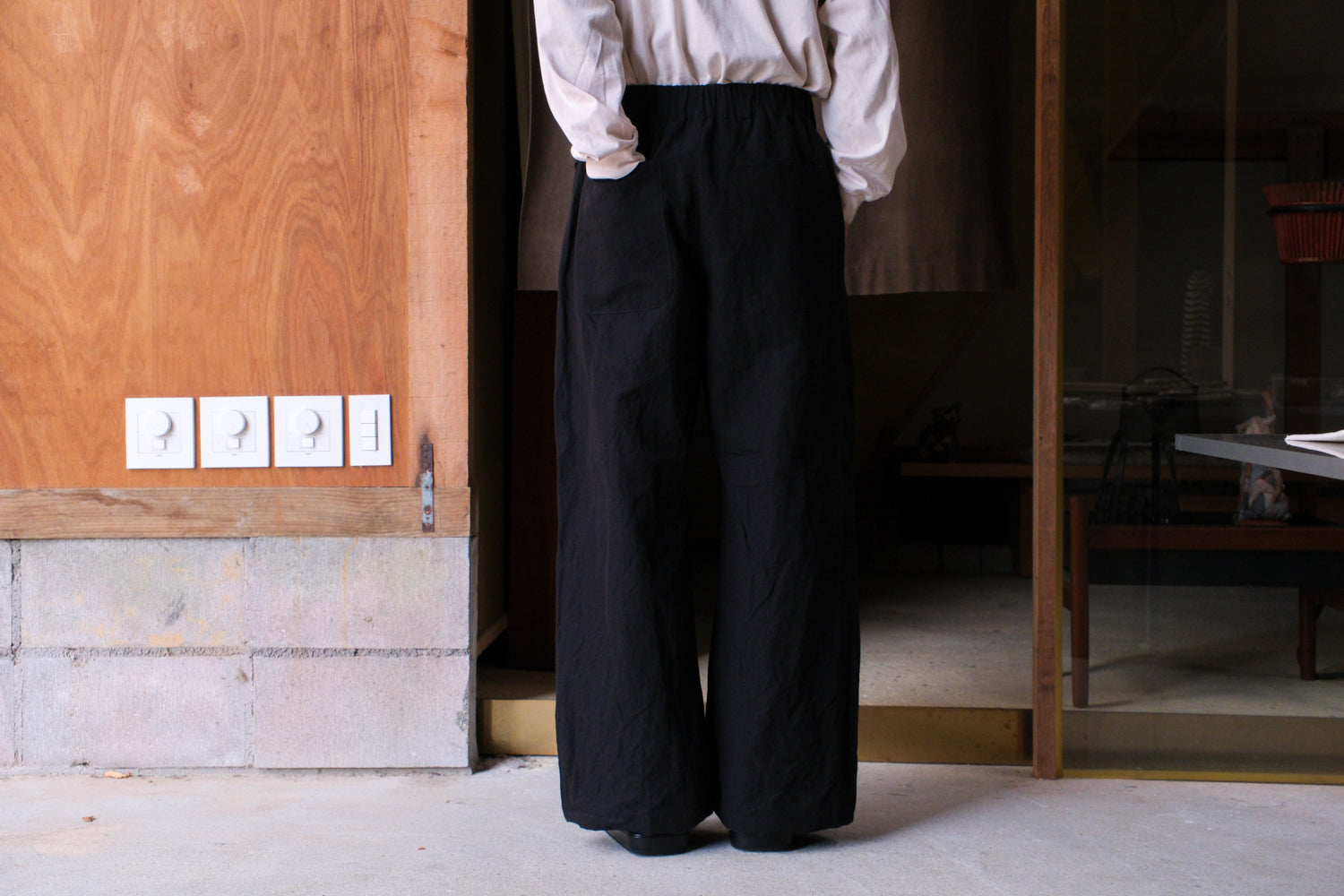 R20P5 "Solid Pants" Black Linen