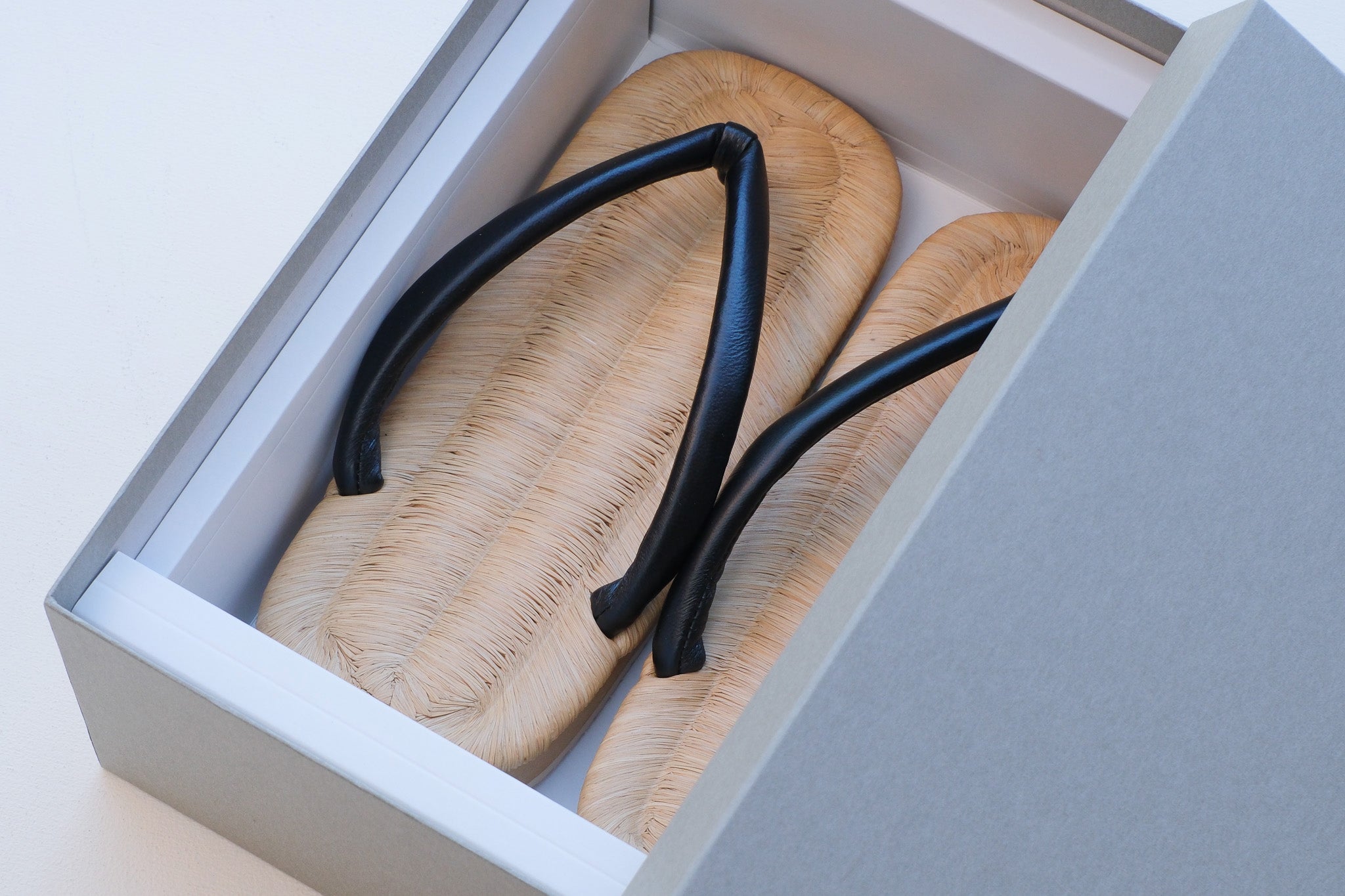 岩倉AA別誂　量産型草履　TYPE 01