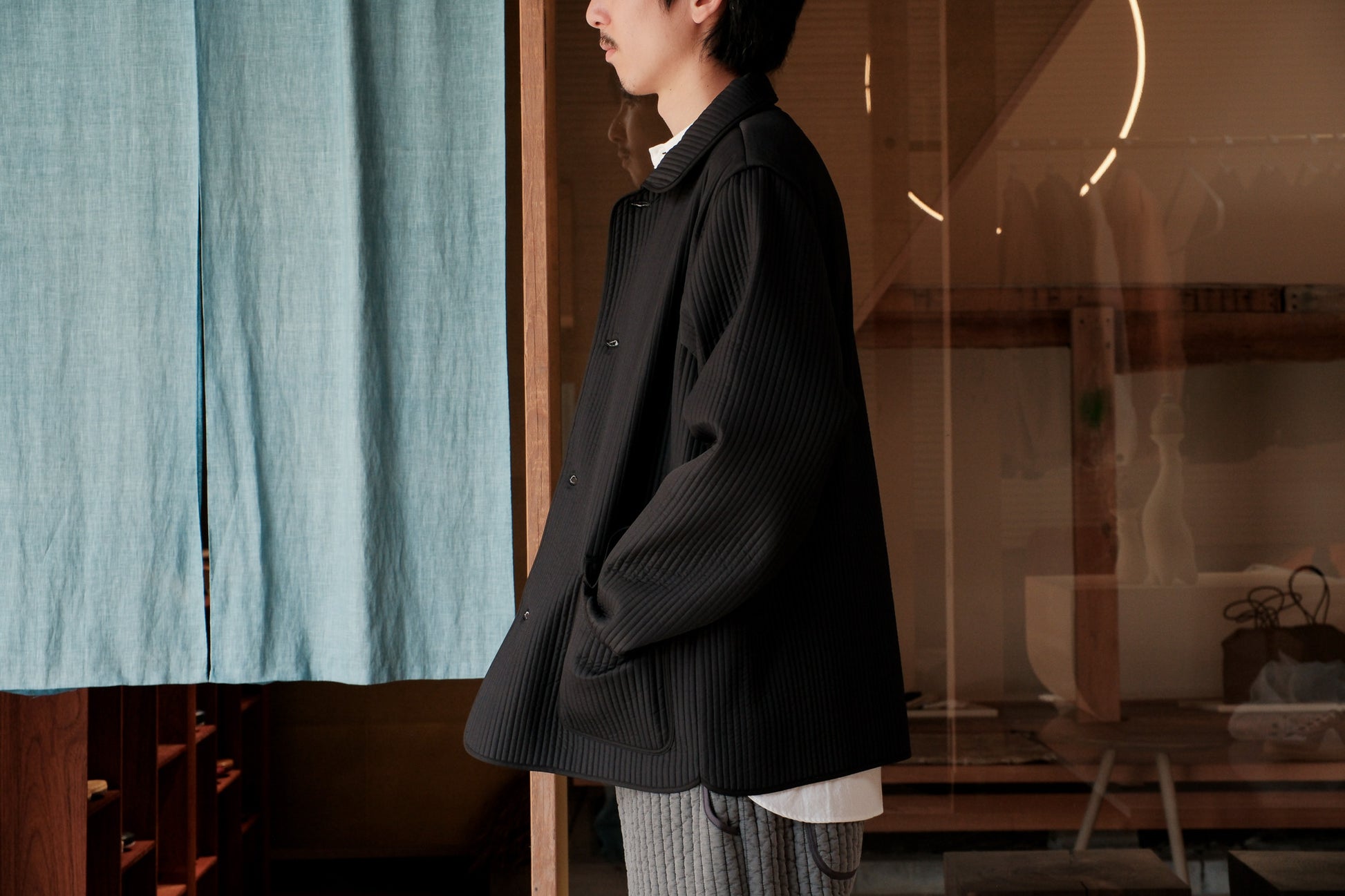 MAN-TLE OUTER R17O2 Black Nubi