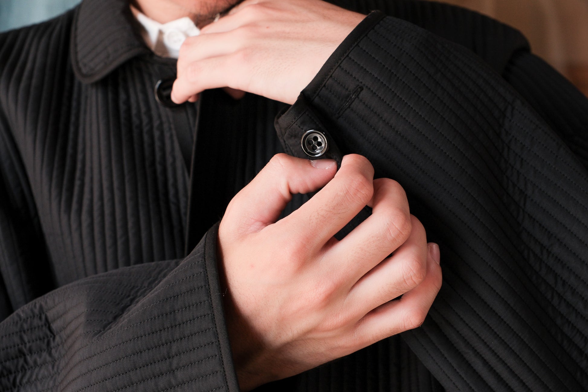 MAN-TLE OUTER R17O2 Black Nubi