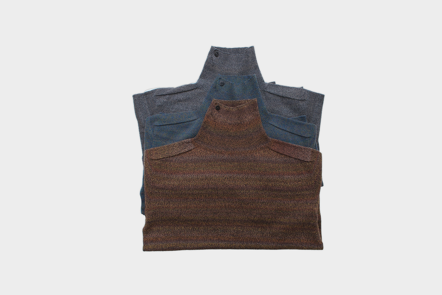 amachi.　Gradation High Neck Knit