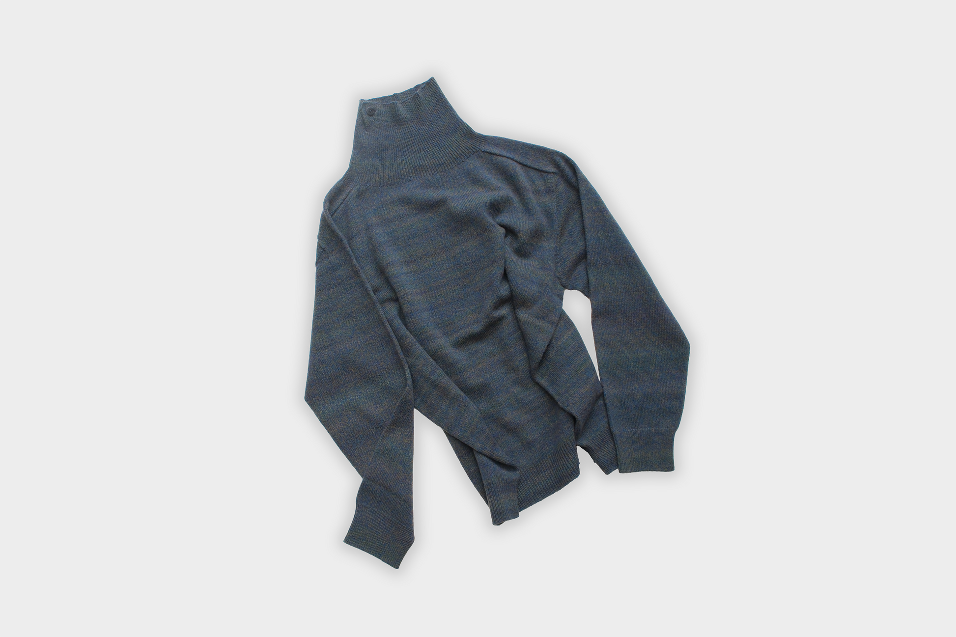 amachi.　Gradation High Neck Knit