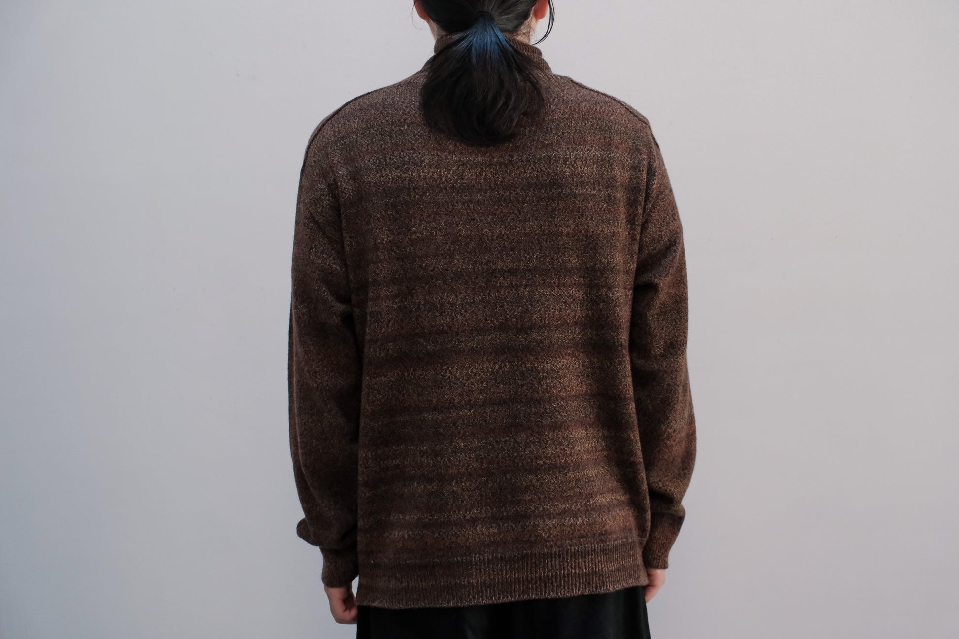 amachi.　Gradation High Neck Knit