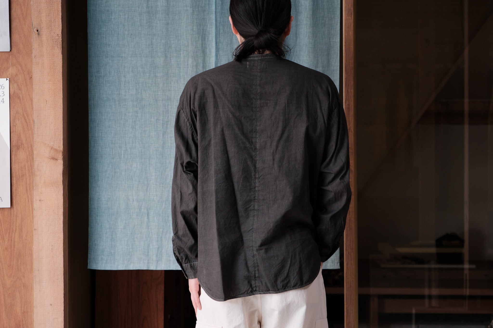 amachi Medium of flow Framed Shirt – 履物関づか 岩倉AA Online Store