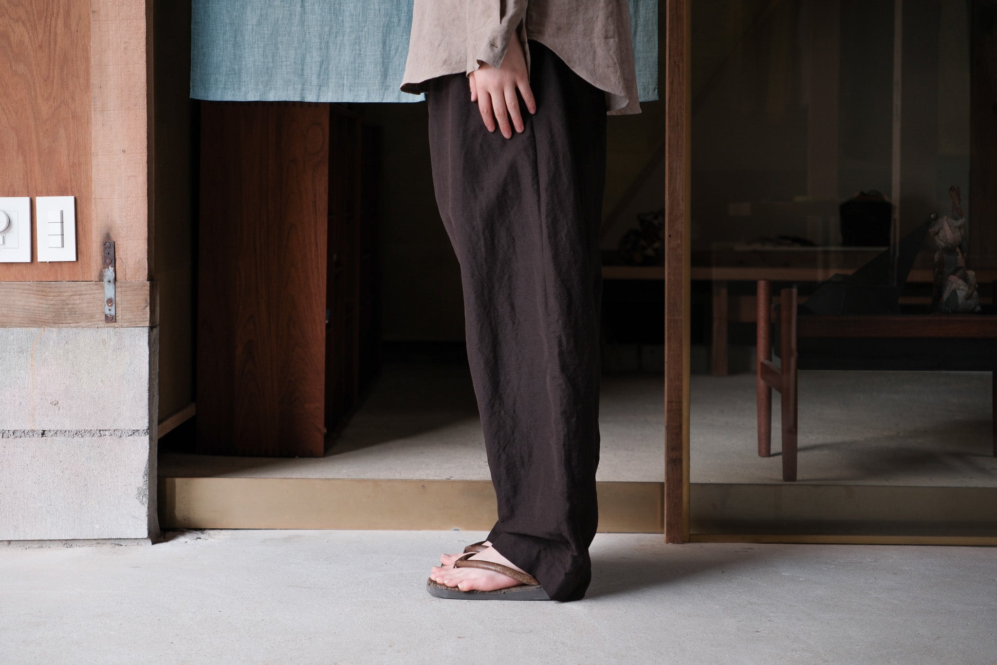 evan kinori　Two Pleat Pants worsted wool linen canvas