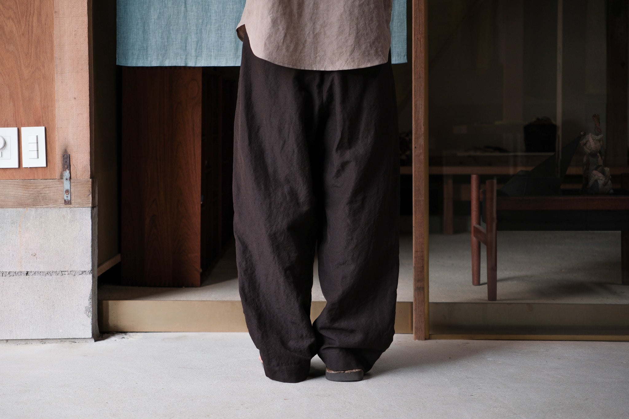 evan kinori　Two Pleat Pants worsted wool linen canvas