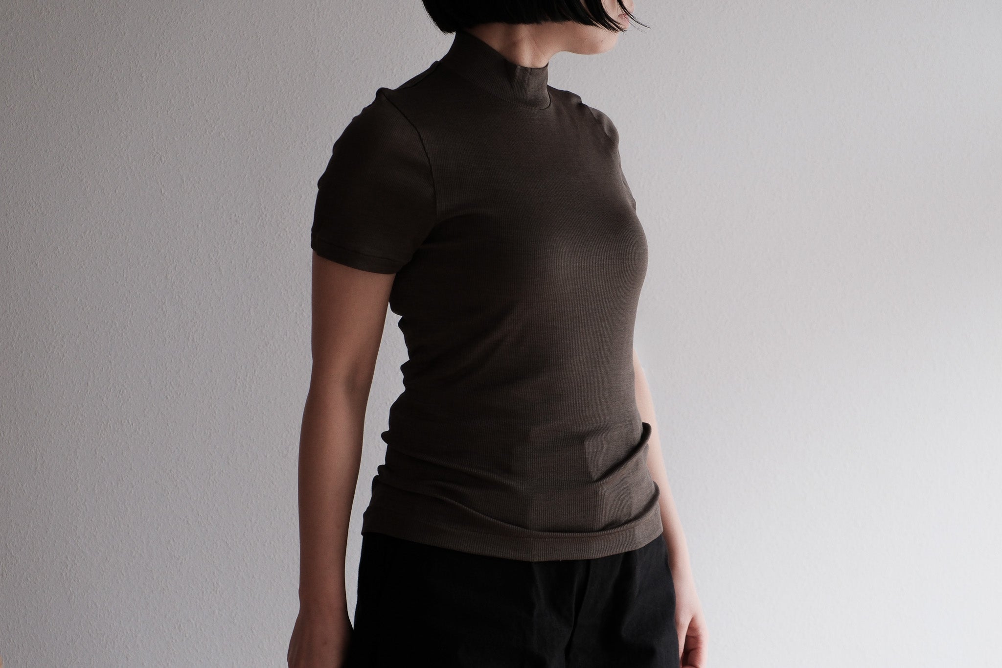 MALU　26SS ROSE Mock Neck Cap Sleeve