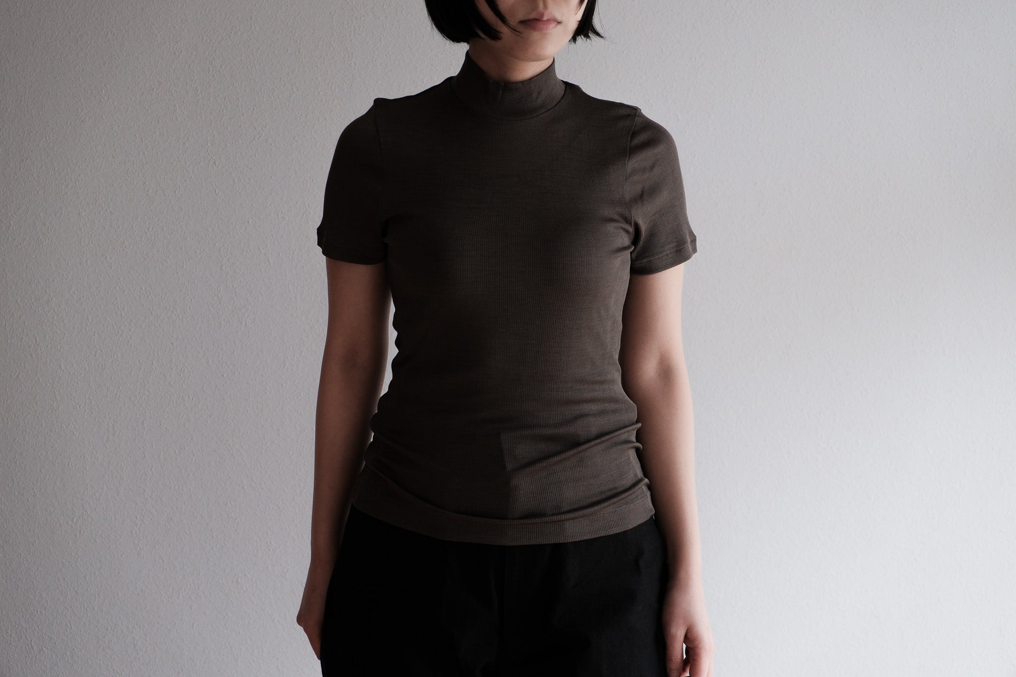 MALU　26SS ROSE Mock Neck Cap Sleeve