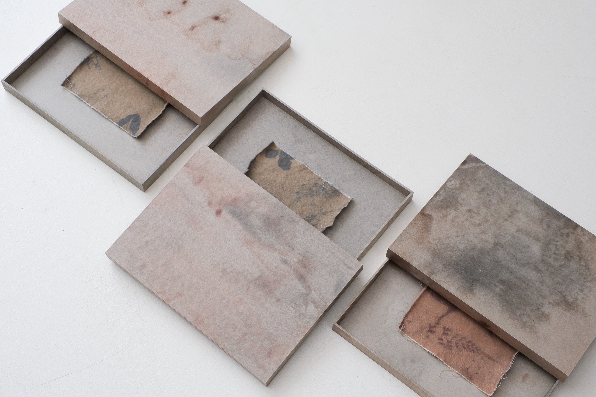 amachi. × かみ添　「Records of phenomena = 現象の記録」art piece