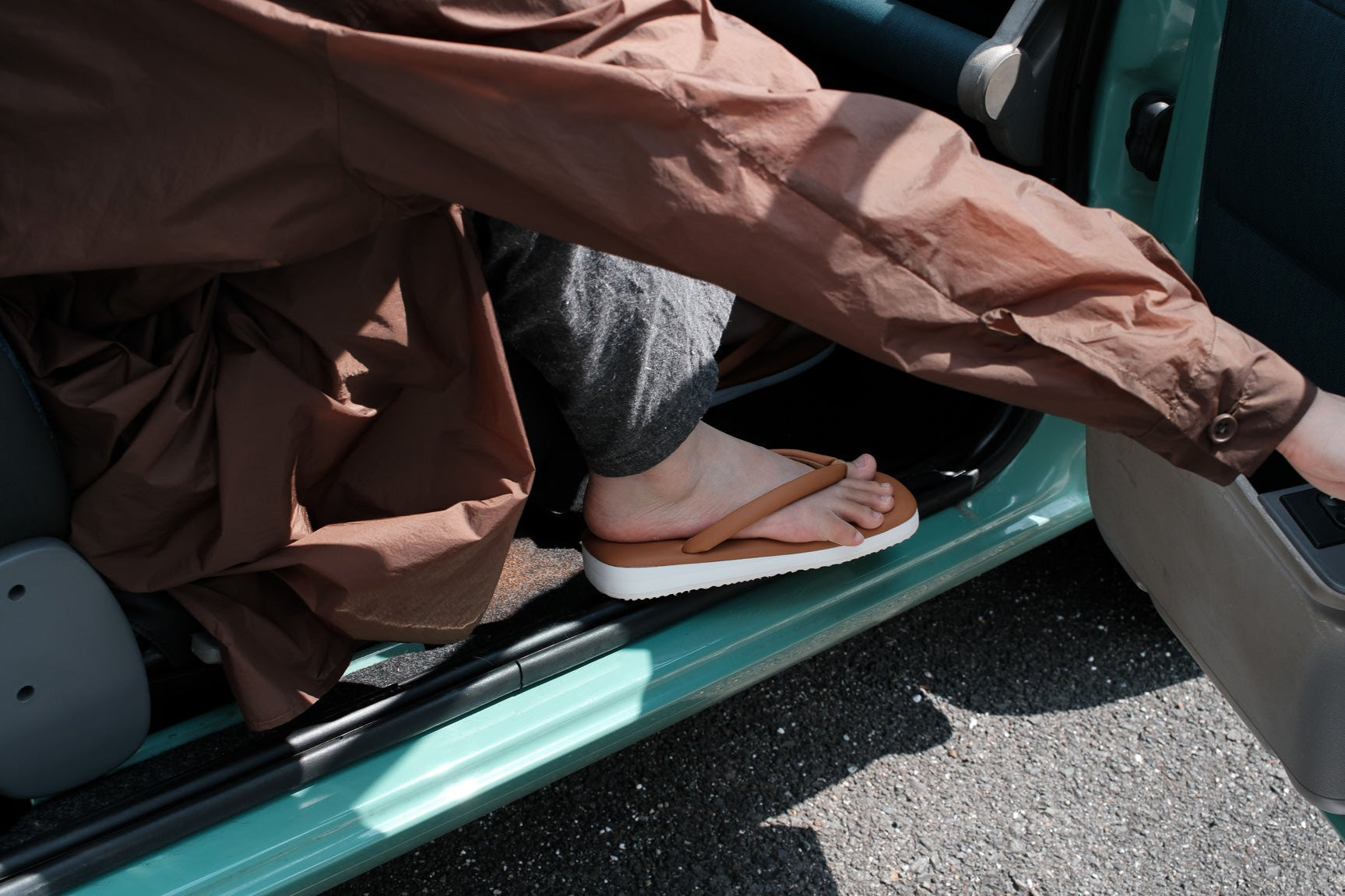 岩倉AA別誂　量産型草履　TYPE 02