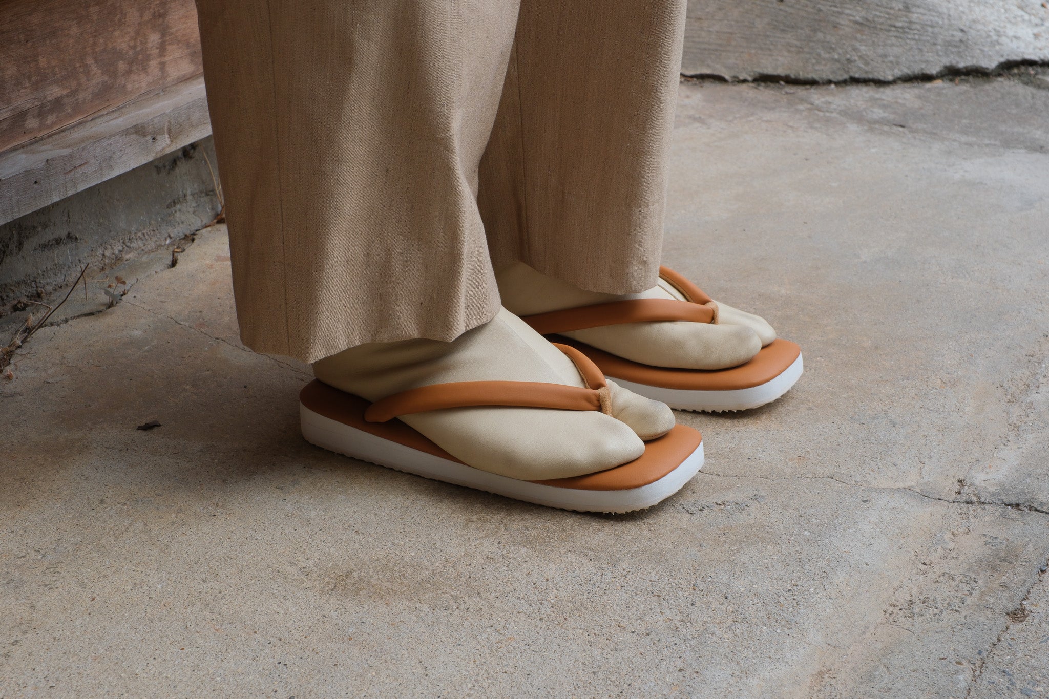 岩倉AA別誂　量産型草履　TYPE 02