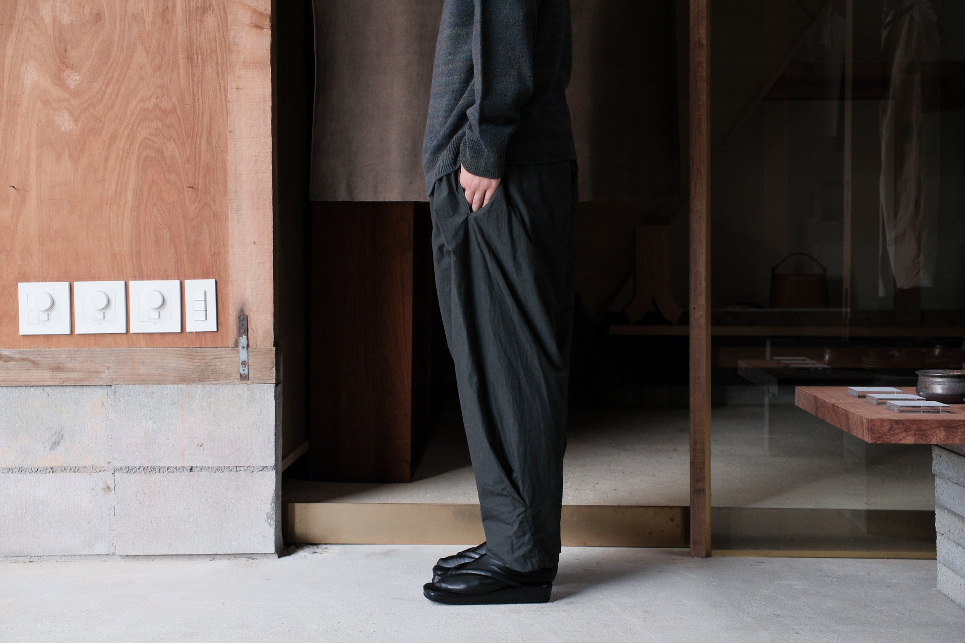 amachi.　Fabric Forming Twist Pants