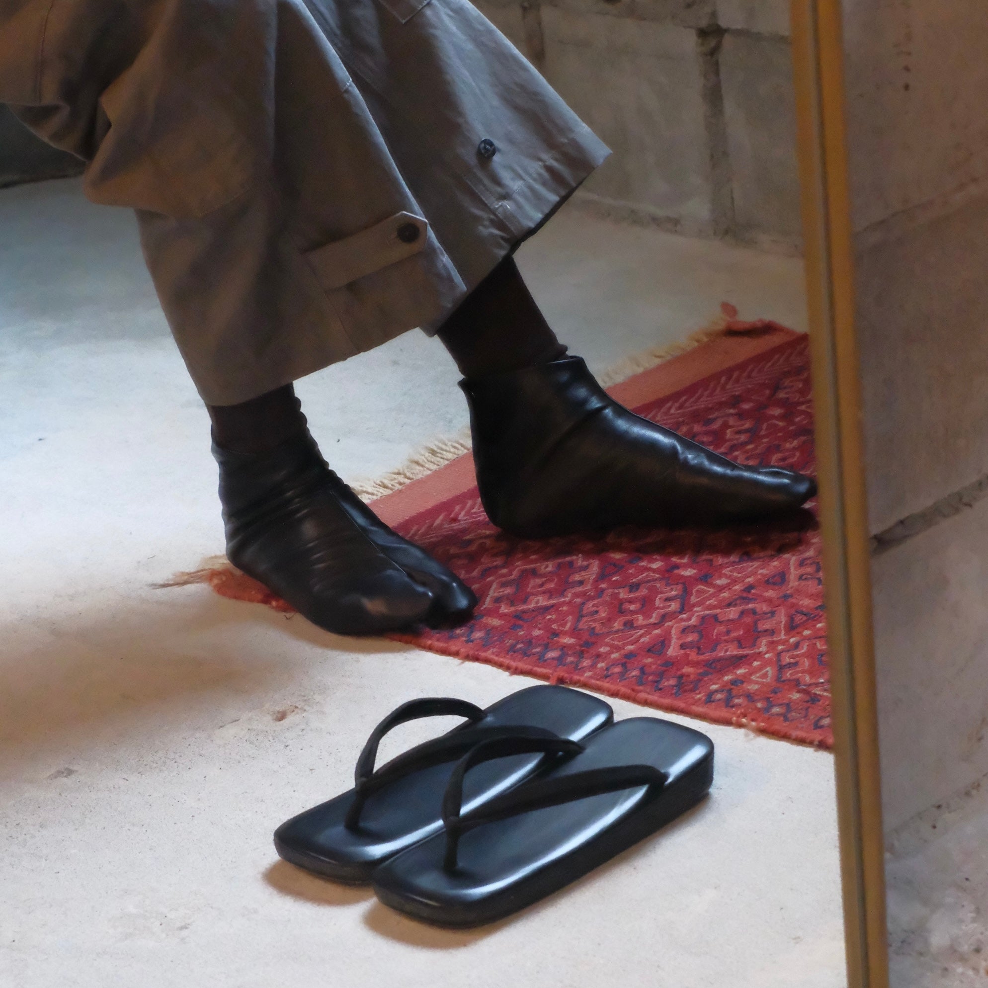 履物関づか 革足袋tanhi　Beige smooth  leather