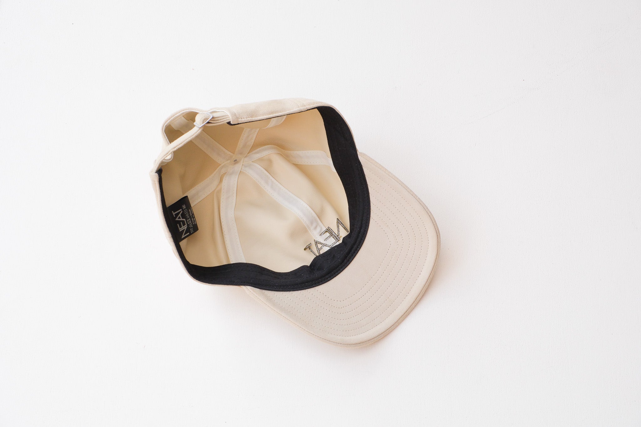 NEAT Entrefino Leather CAP – 履物関づか 岩倉AA Online Store