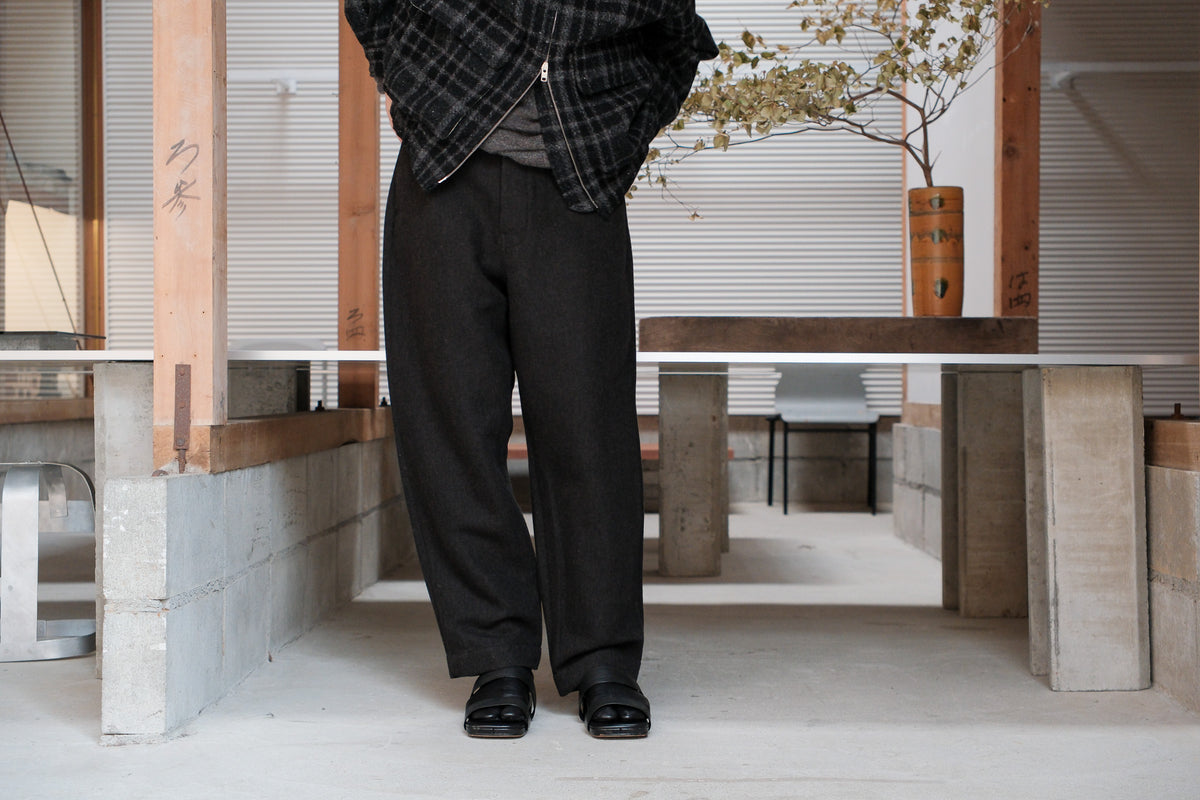 evan kinori　Single Pleat Pant Wool Linen Herring Bone