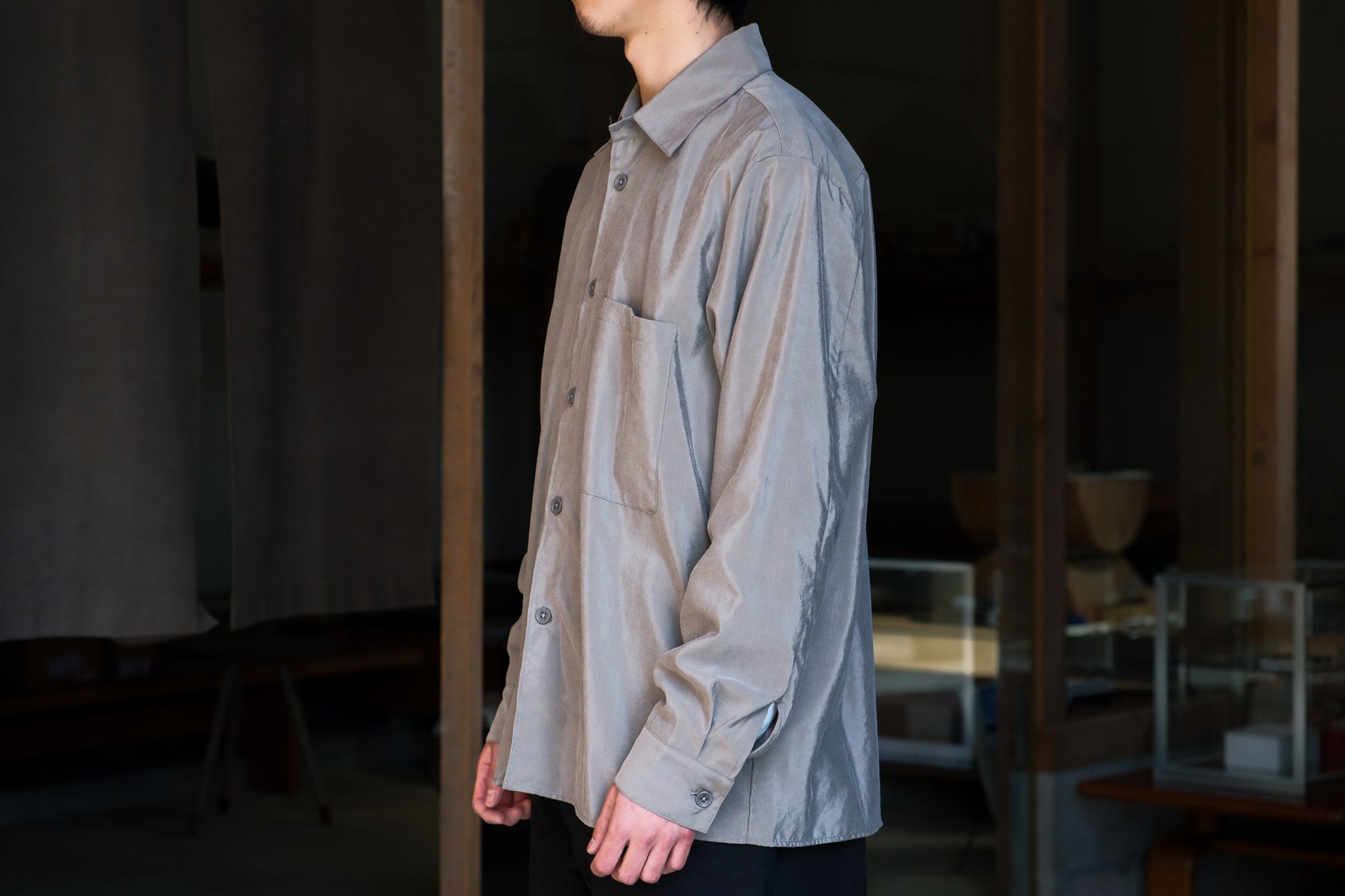MAN-TLE SHIRT R16S4 Smoke Silk