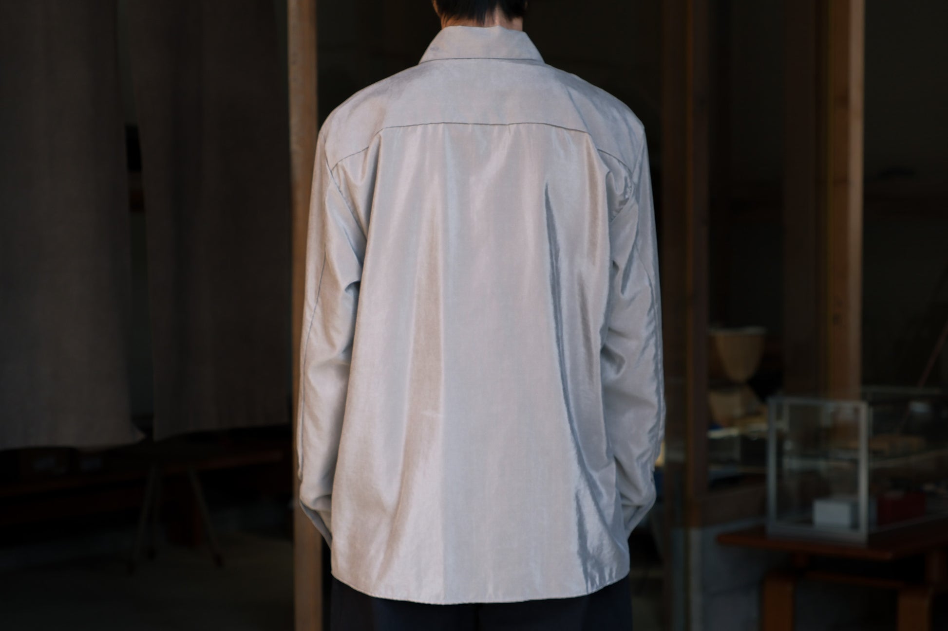 MAN-TLE SHIRT R16S4 Smoke Silk