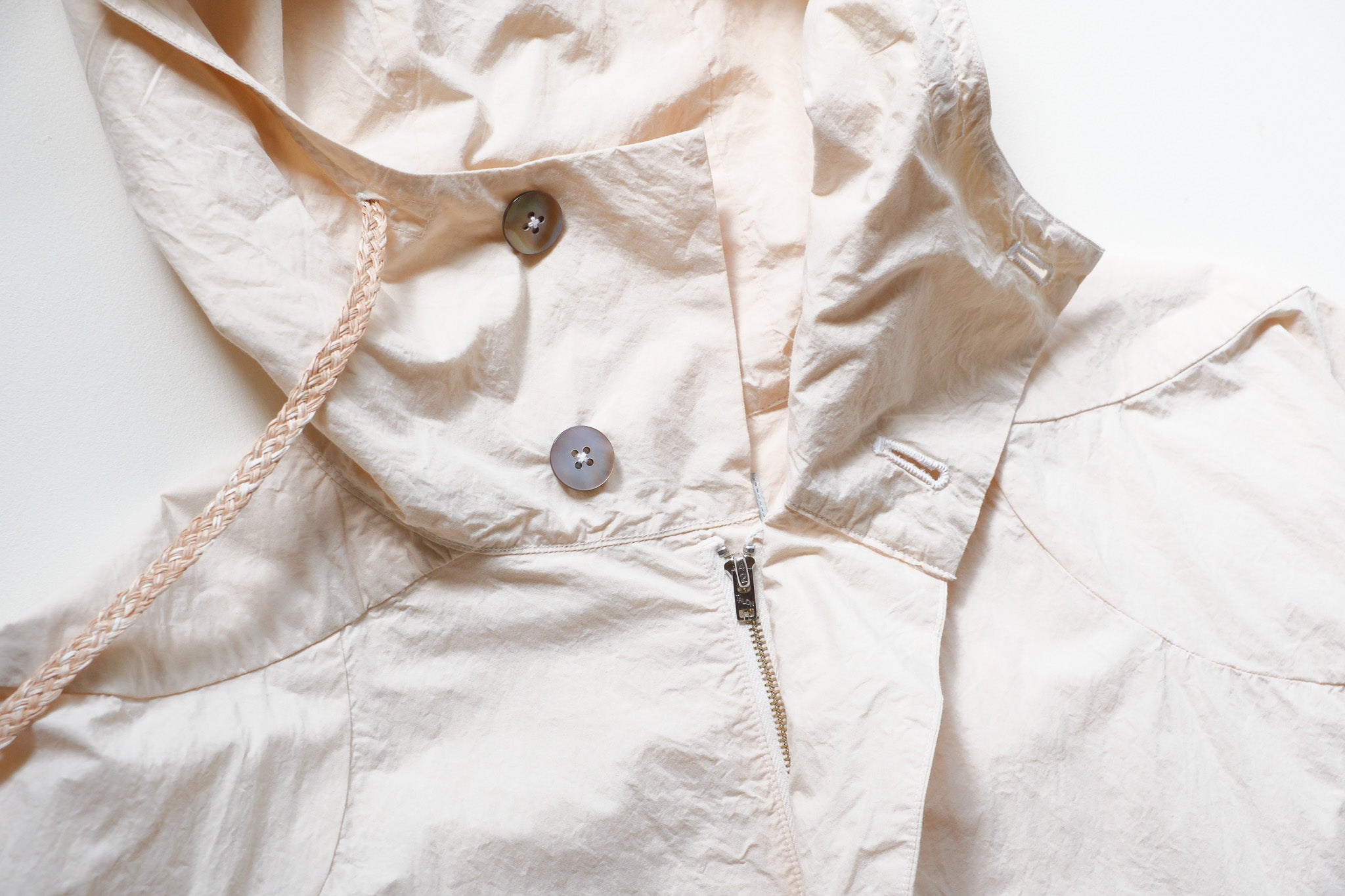 amachi. Fabric Forming Coat - Off White – 履物関づか 岩倉AA Online