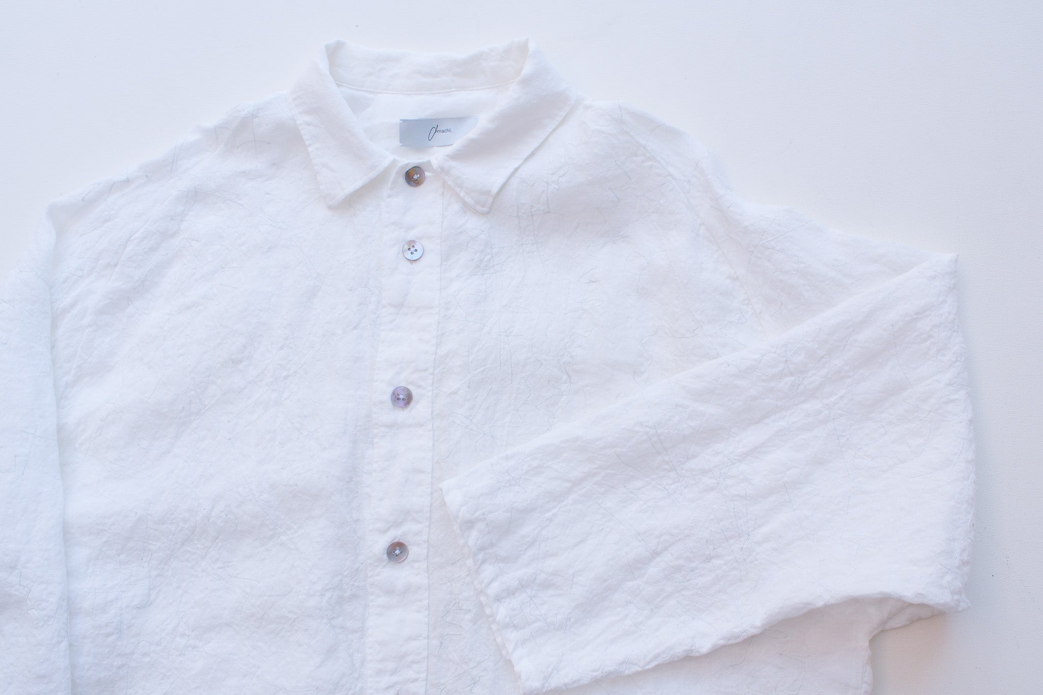 amachi.アマチ 刺繍有り シャツ Shirt amachi. Phenomena Embroidery Shirt/White – 履物関づか 岩倉AA