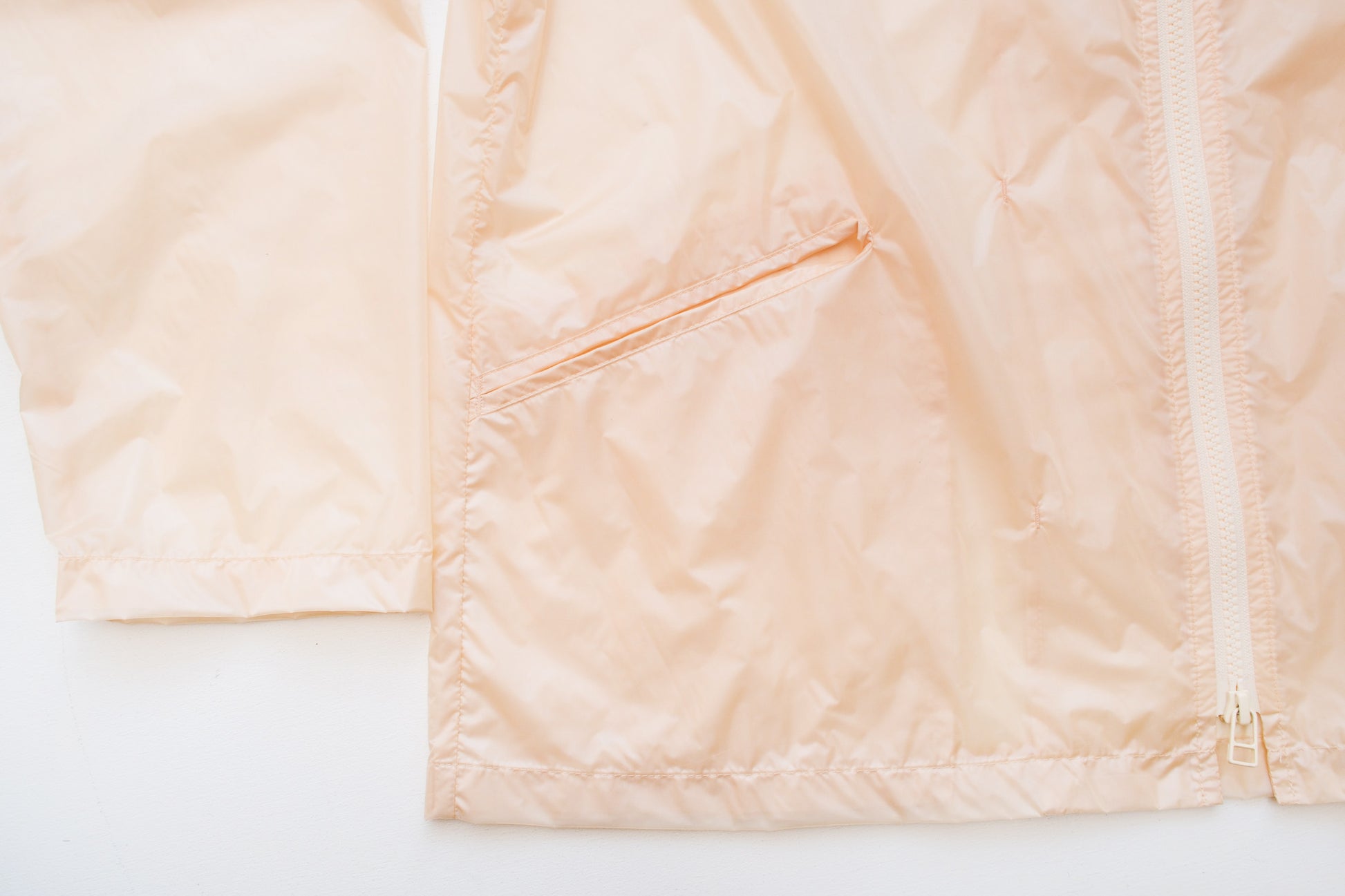 MAN TLE R18N3 "Track Jacket" Sand Track
