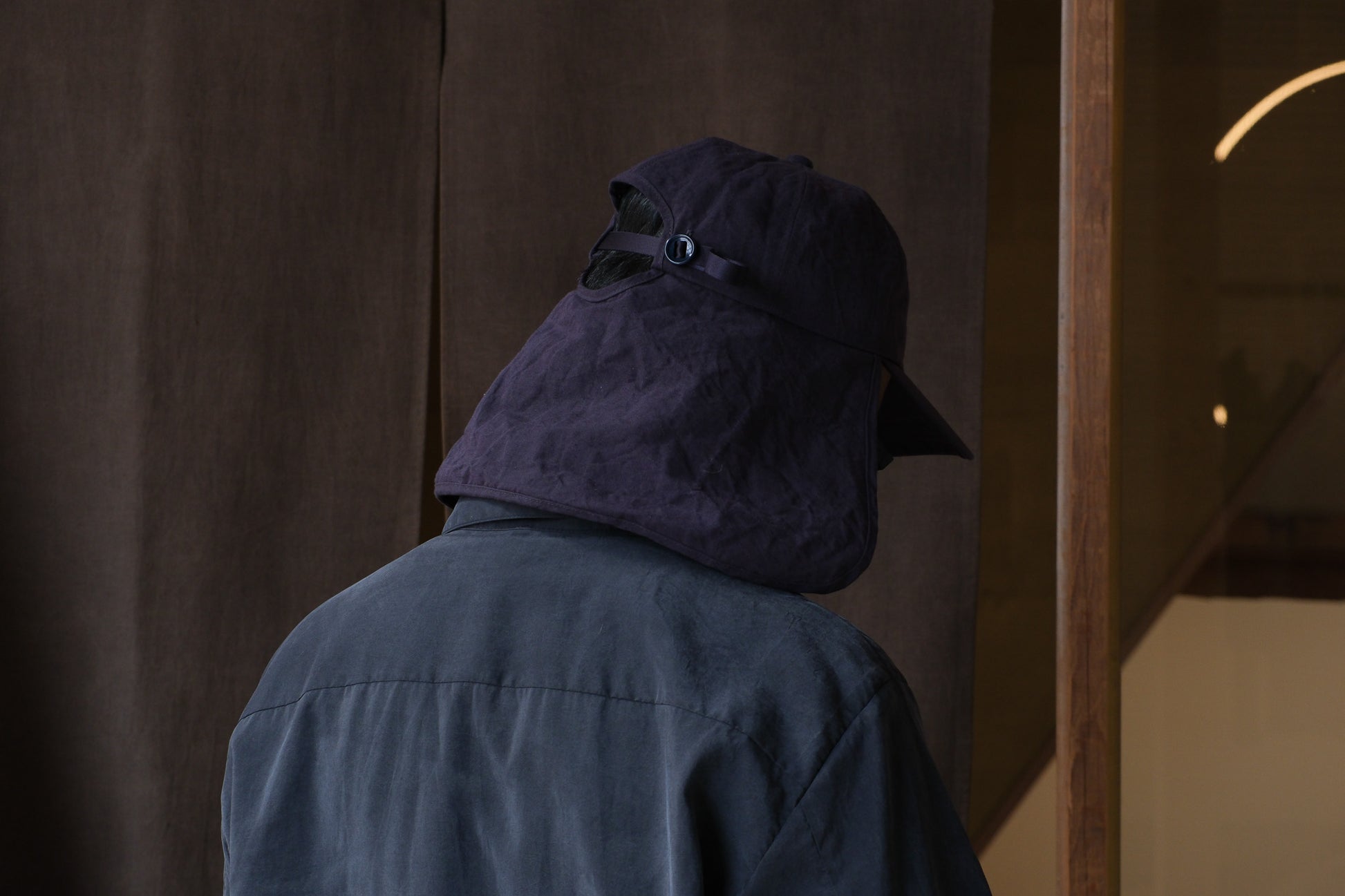 MAN-TLE R18C4 "Sun Cap" Rock Linen