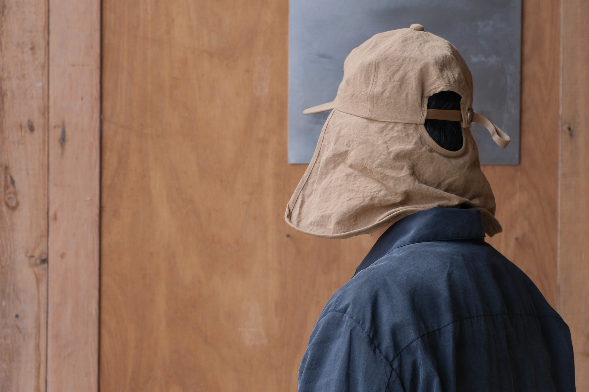 MAN-TLE R18C4 "Sun Cap" Reed Linen