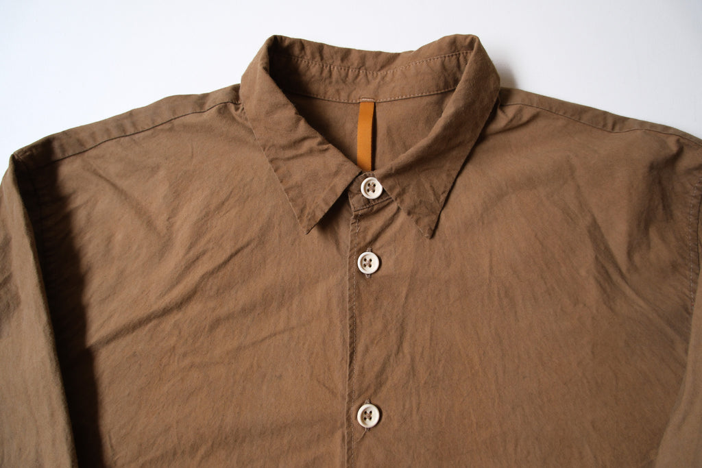 MAN-TLE SHIRT R0S8 Mud Dyeing