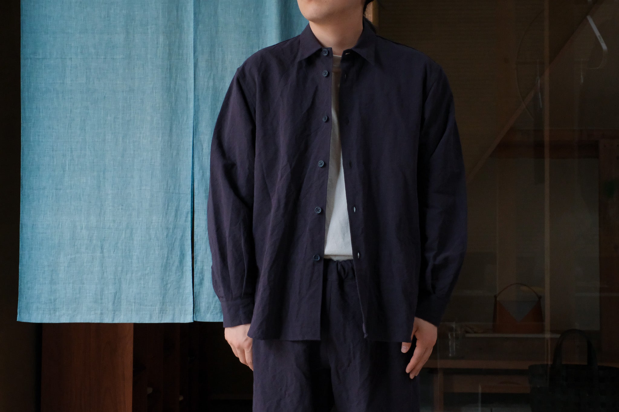 MAN-TLE R18S8 "Weather Shirt" Rock Linen