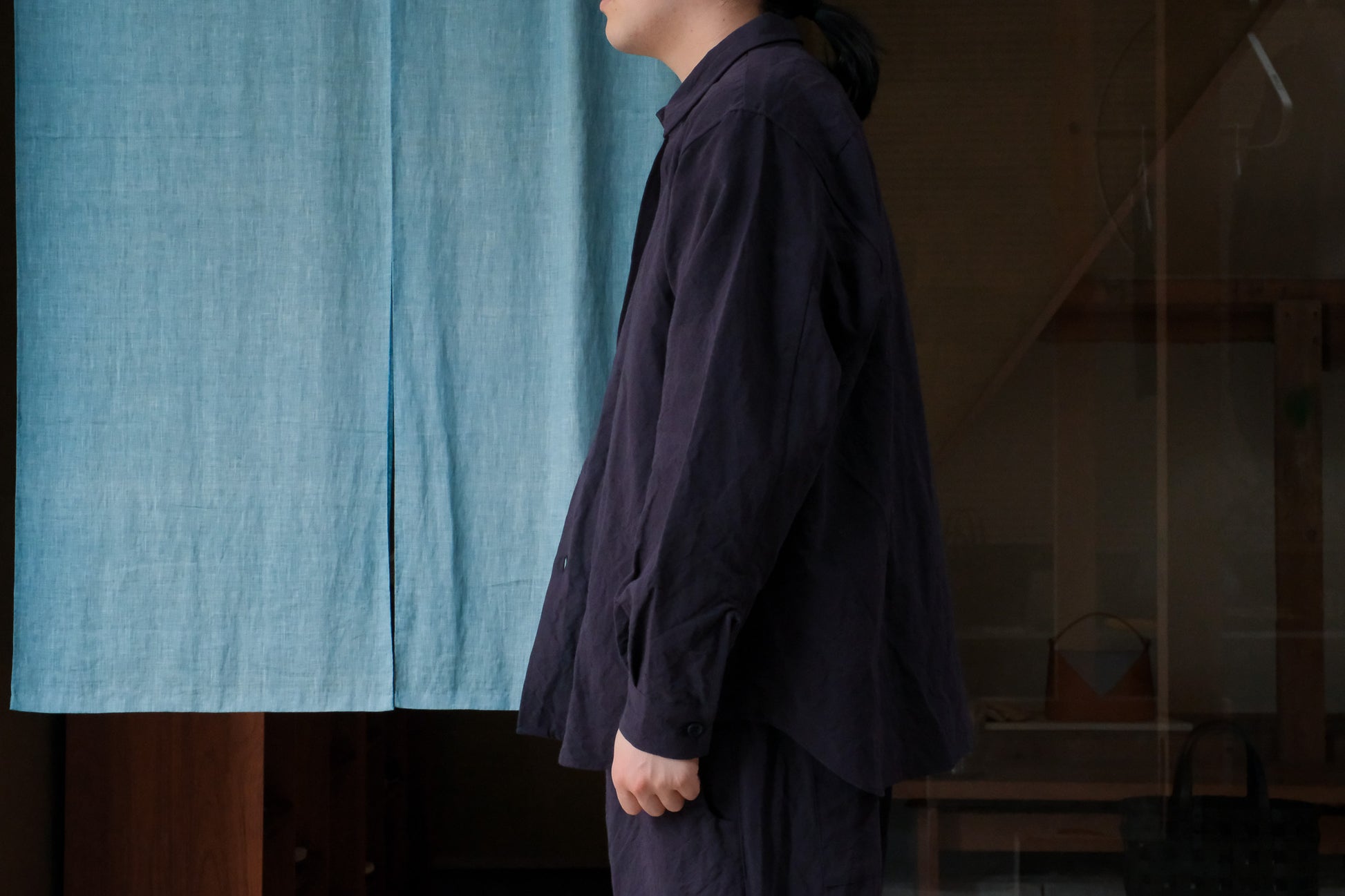 MAN-TLE R18S8 "Weather Shirt" Rock Linen