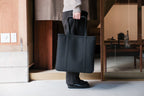 CHACOLI　Frame tote  BLK