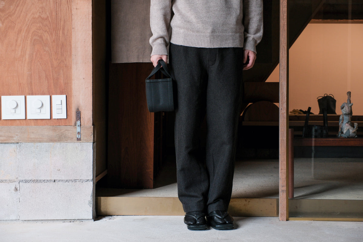 CHACOLI　Frame tote  BLK