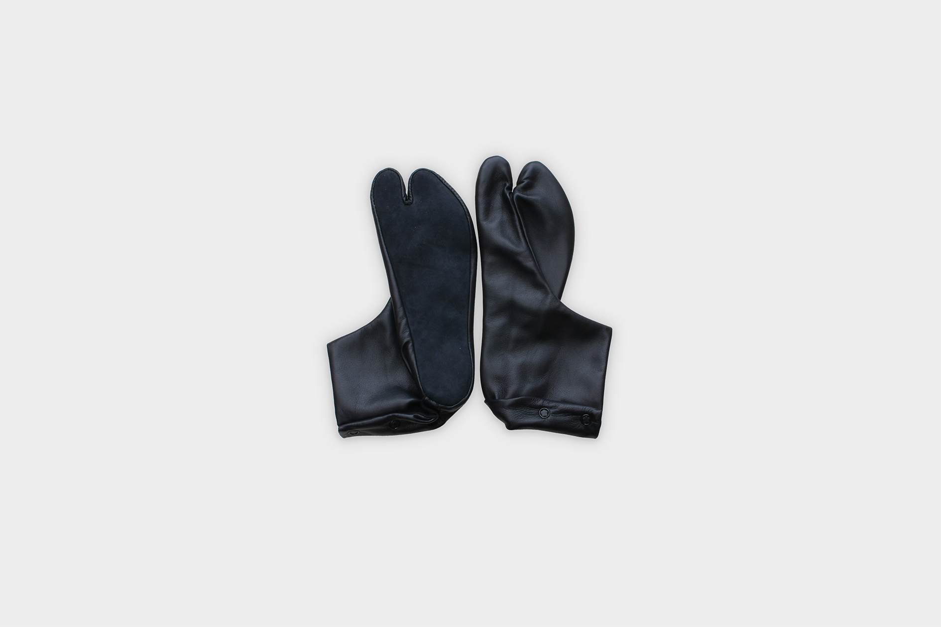 履物関づか 革足袋tanhi　Black smooth leather